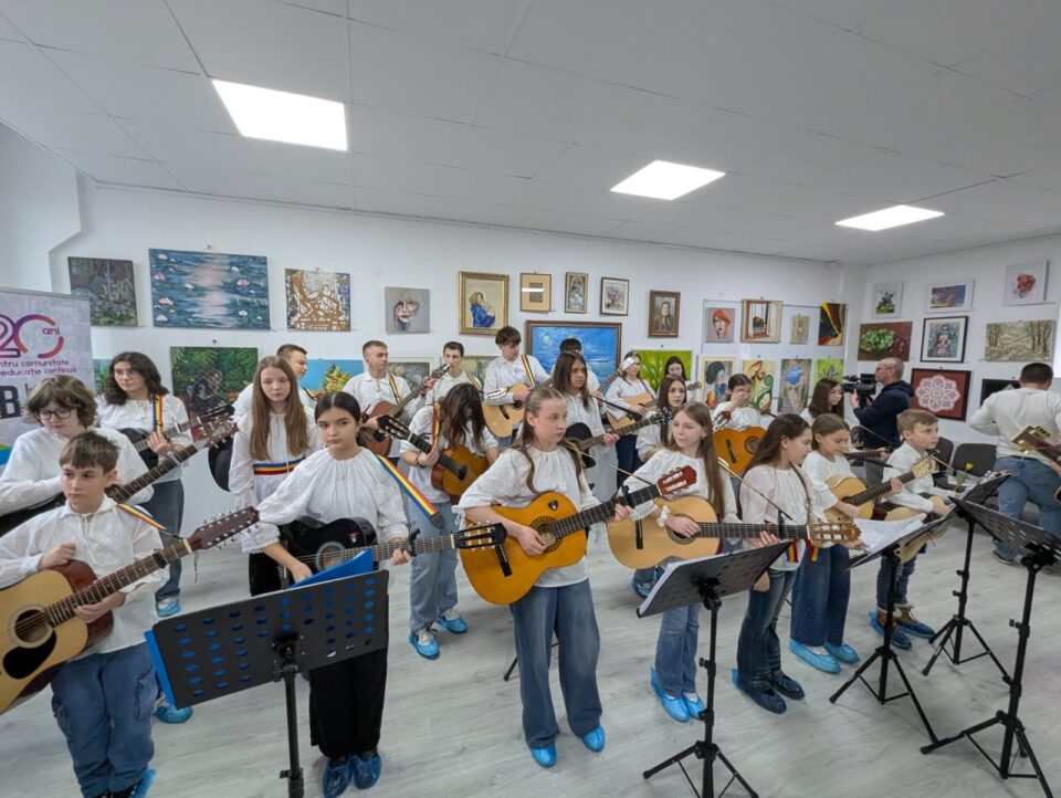 „Mama”, un eveniment care a adus împreună sensibilitatea artistică și emoția autentică, la Galeria de artă Zamca