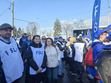 „Vrem să îi amintim domnului președinte că viitorul școlii românești nu se negociază prin ignoranță”