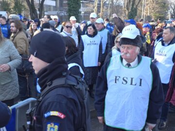 „Vrem să îi amintim domnului președinte că viitorul școlii românești nu se negociază prin ignoranță”