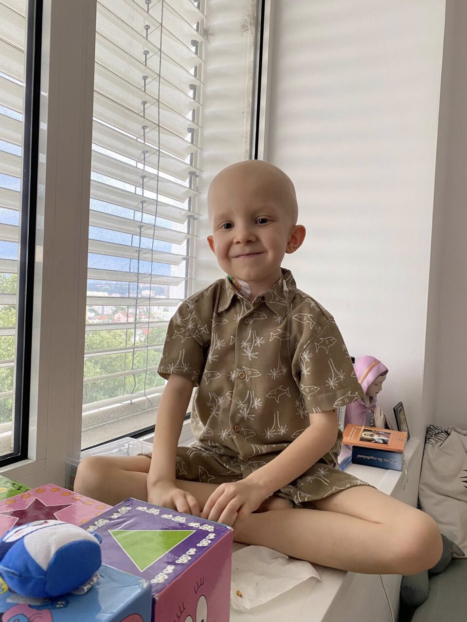 Un băiețel în vârstă de 7 ani, din Păltinoasa, diagnosticat cu cancer, are nevoie urgent de ajutor