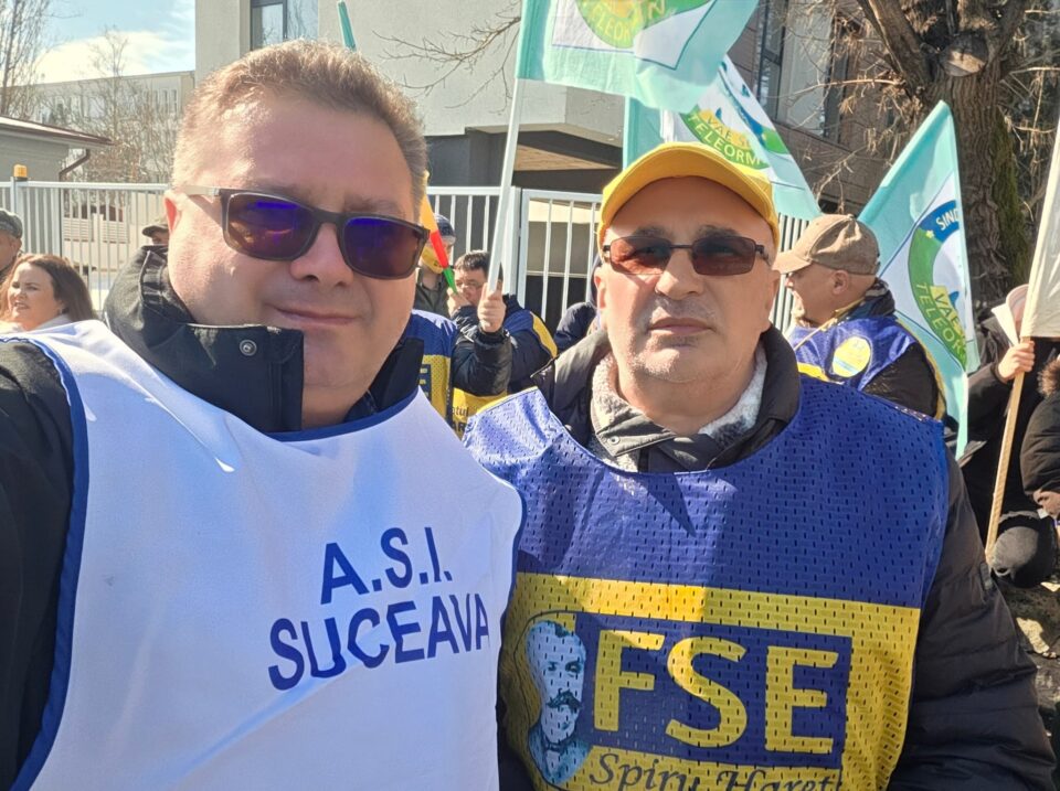 Oamenii școlii au ieşi din nou în stradă Oamenii școlii au ieşi din nou în stradă