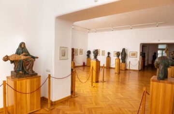 Sculptorul Ion Irimescu (27 februarie 1903 – 28 octombrie 2005), unul dintre marii artiști români ai secolului al XX-lea