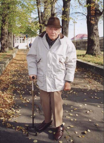 Sculptorul Ion Irimescu (27 februarie 1903 – 28 octombrie 2005), unul dintre marii artiști români ai secolului al XX-lea
