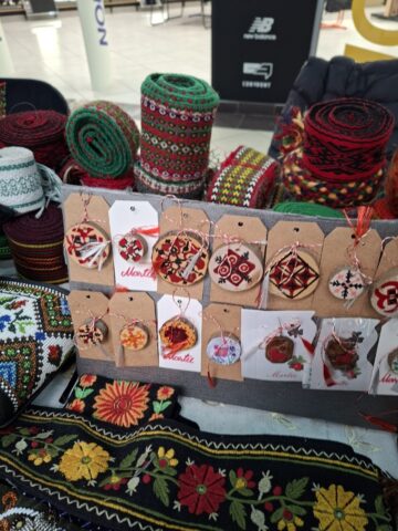 A început Târgul Mărțișorului la Shopping City Suceava