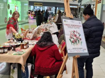 A început Târgul Mărțișorului la Shopping City Suceava