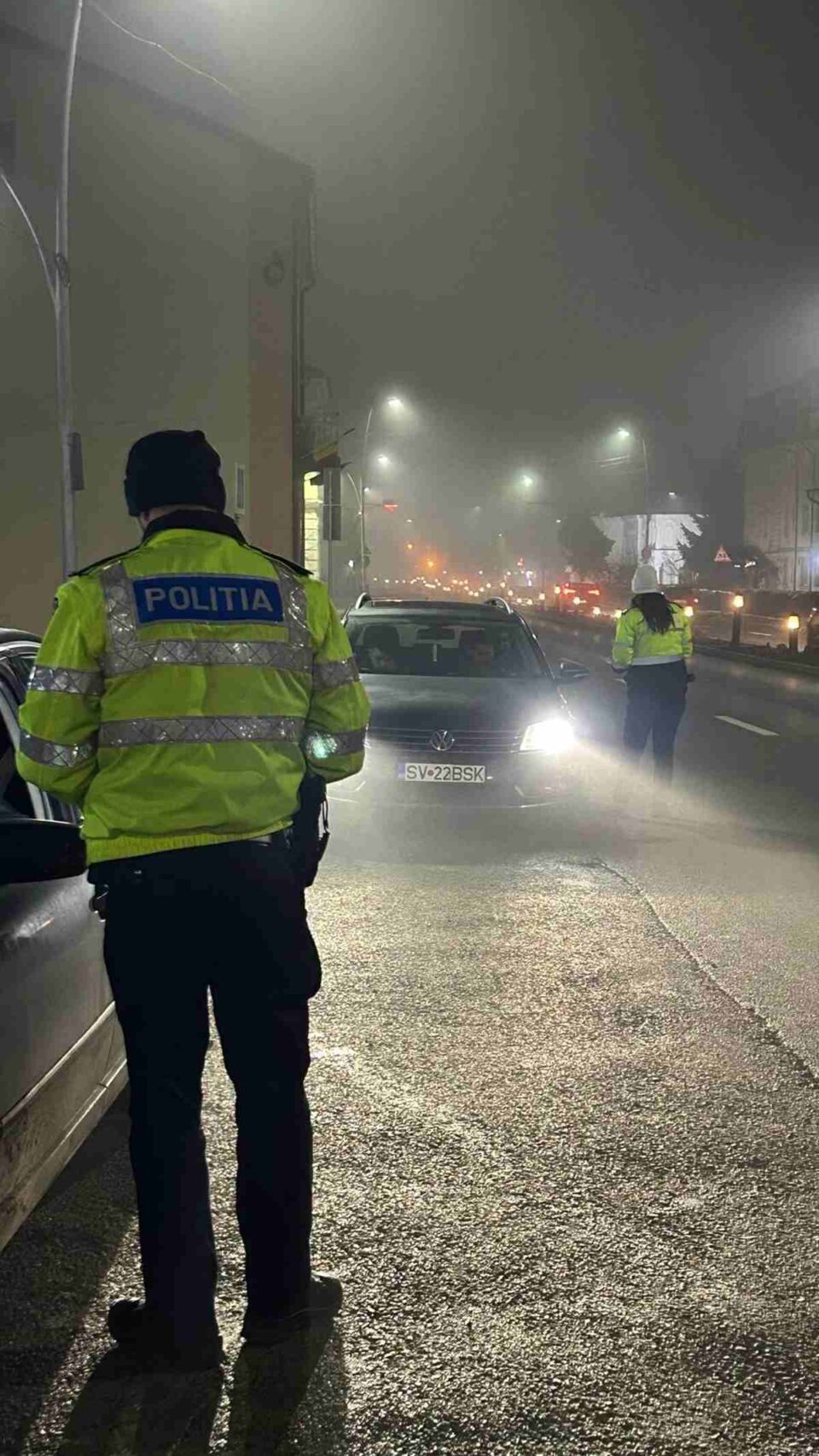 Razie nocturnă cu prezență masivă a polițiștilor, în trafic și în săli de jocuri