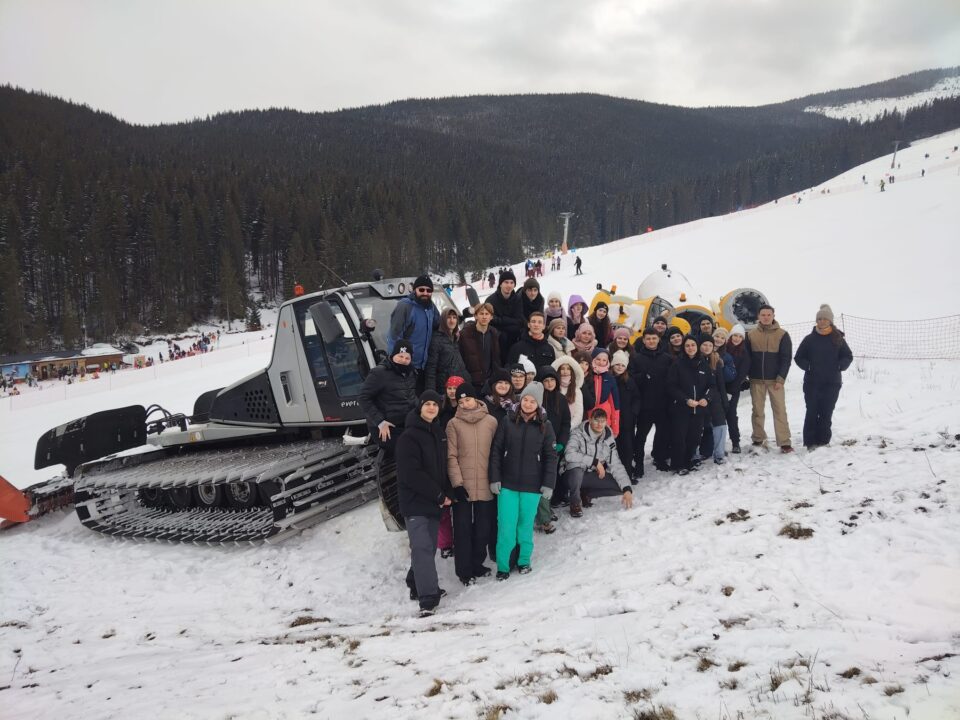 Activități recreativ-distractive și sportive, organizate de Asociația Tinerilor Ortodocși Suceveni – ATOS