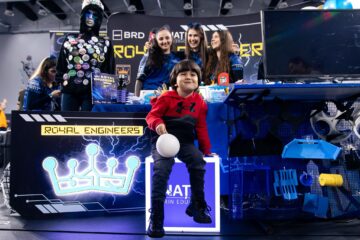 Robotul ștefaniștilor de la „Royal Engineers” merge la București, în finala celei mai mari competiții de robotică