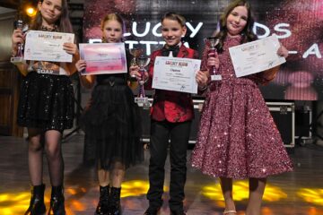 Elevi suceveni, premiați la Festivalul „Lucky Kids” de la Roman Elevi suceveni, premiați la Festivalul „Lucky Kids” de la Roman