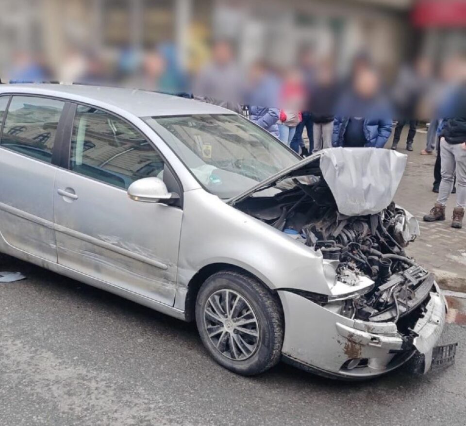 Mașina furată de bărbatul din Gura Humorului Mașina furată de bărbatul din Gura Humorului