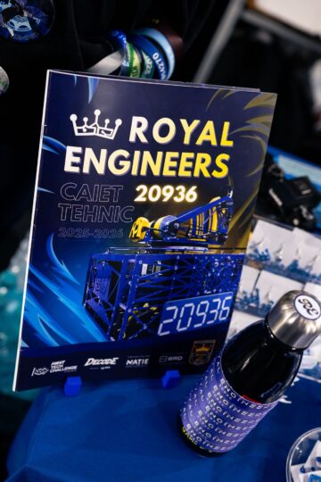 Robotul ștefaniștilor de la „Royal Engineers” merge la București, în finala celei mai mari competiții de robotică