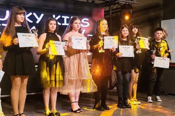 Trofee și premii importante pentru copii suceveni talentați la muzică Trofee și premii importante pentru copii suceveni talentați la muzică