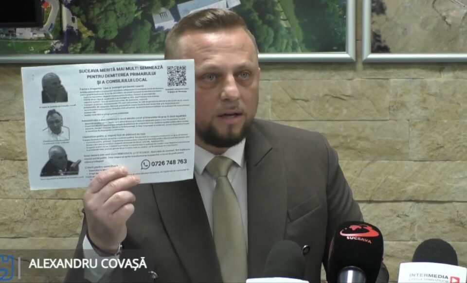 Alexandru Covașă a vorbit despre strangerea de semnături pentru demiterea primarului ca fiind un demers neasumat Alexandru Covașă a vorbit despre strangerea de semnături pentru demiterea primarului ca fiind un demers neasumat