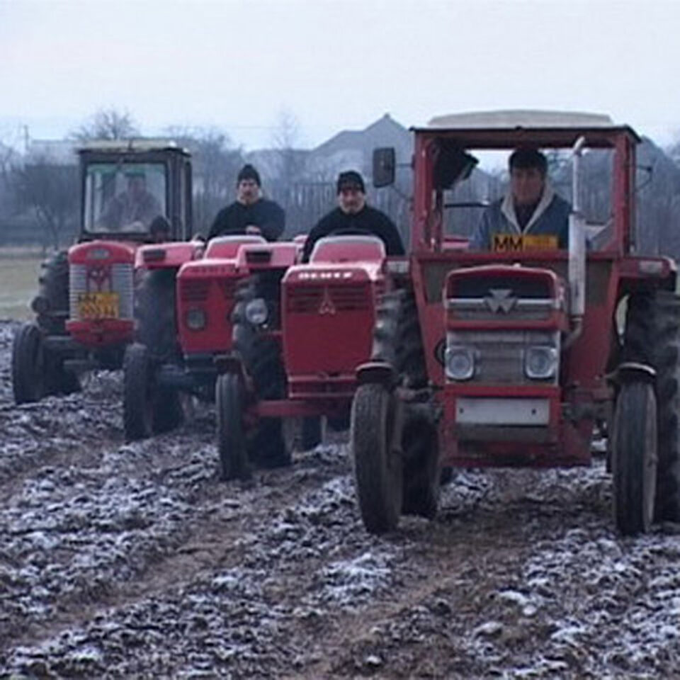 „Brigăzile de tractoare”