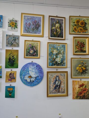 Expoziția „Vis de primăvară”, „o stare care s-a condensat în culoare”, la Galeria de Artă Zamca