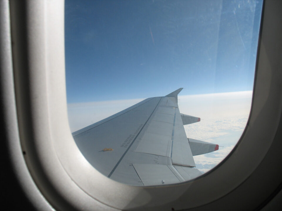 Zborul cu care 21 dintre elevii suceveni au revenit din Dubai este cel de la care fiica lui Victor Ponta a fost exclusă