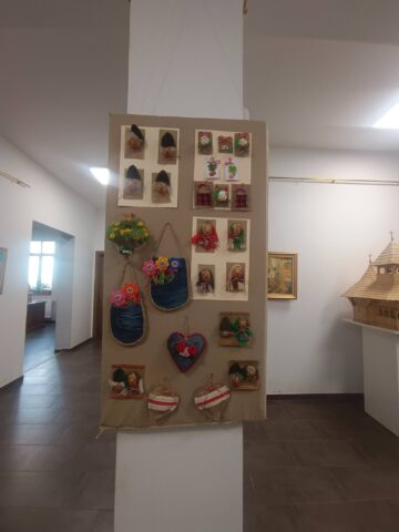 Ateliere ocupaționale dedicate zilei de 8 Martie, organizate pentru copii de Complexul de Servicii Multifuncționale Gura Humorului