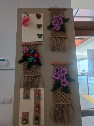 Ateliere ocupaționale dedicate zilei de 8 Martie, organizate pentru copii de Complexul de Servicii Multifuncționale Gura Humorului