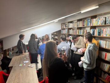 Ateliere ocupaționale dedicate zilei de 8 Martie, organizate pentru copii de Complexul de Servicii Multifuncționale Gura Humorului