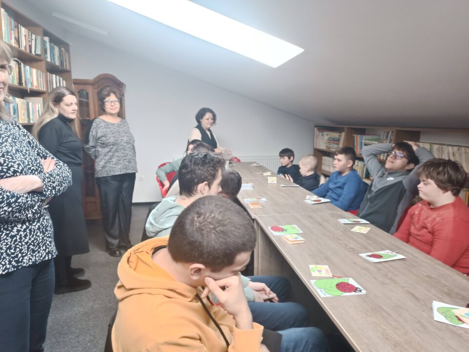 Ateliere ocupaționale dedicate zilei de 8 Martie, organizate pentru copii de Complexul de Servicii Multifuncționale Gura Humorului