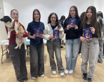 Șapte căței și-au găsit familii la târgul de adopții organizat de Adăpostul Public Suceava