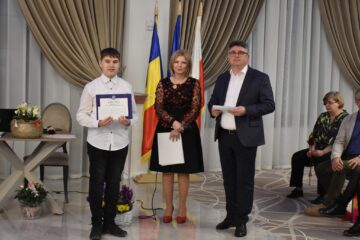 Trei elevi suceveni s-au calificat la Internaționala de limbă polonă, de la Varșovia