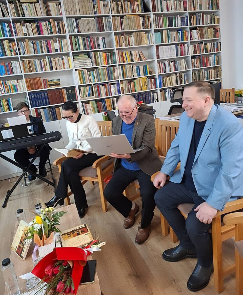 Poezia ca valiză de amintiri: Alexandru Ovidiu Vintilă la Câmpulung Moldovenesc