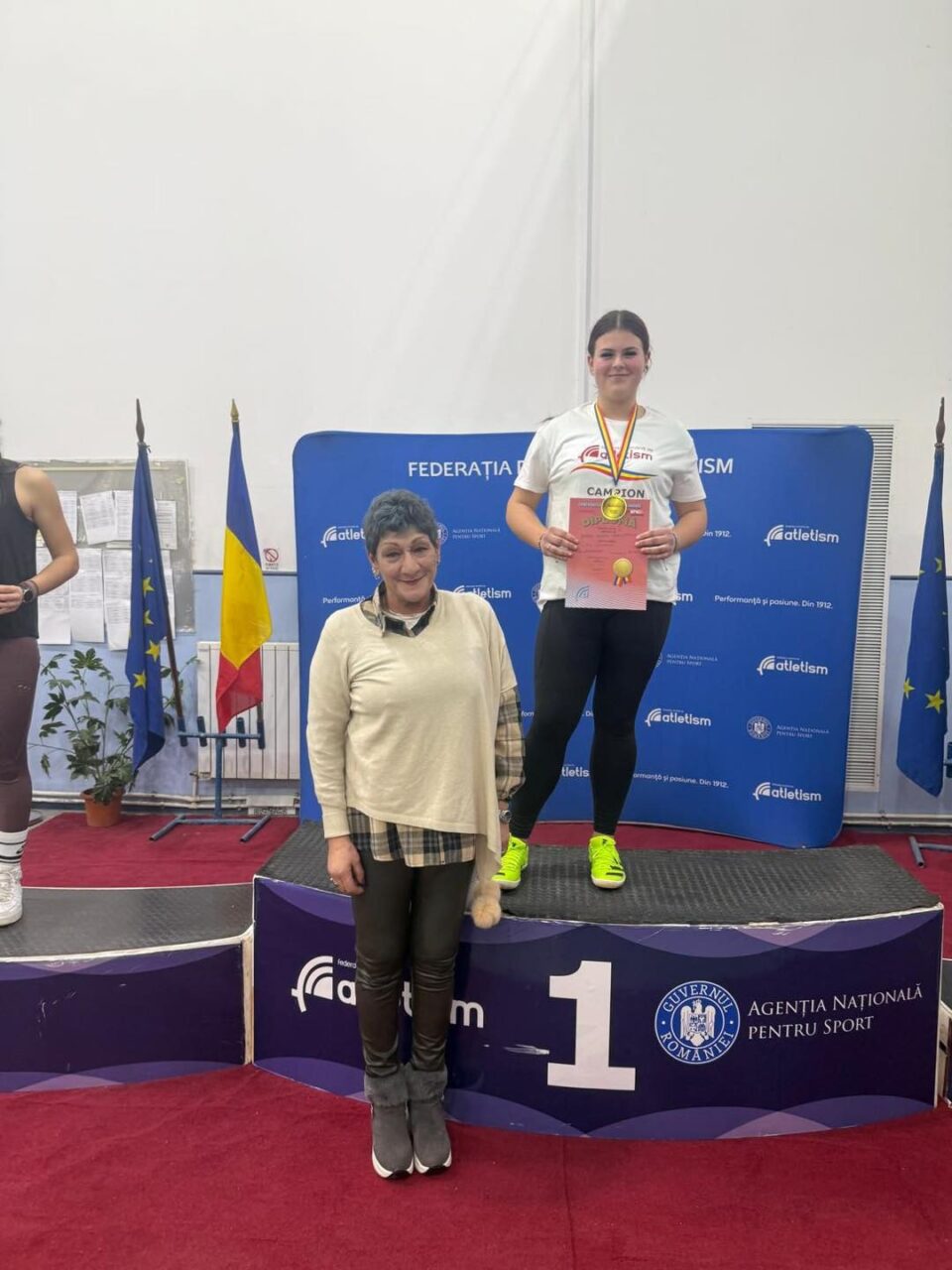 Denisa Timofticiuc și antrenoarea Liliana Petrachi