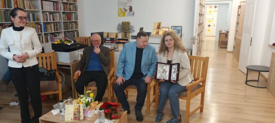 Poezia ca valiză de amintiri: Alexandru Ovidiu Vintilă la Câmpulung Moldovenesc