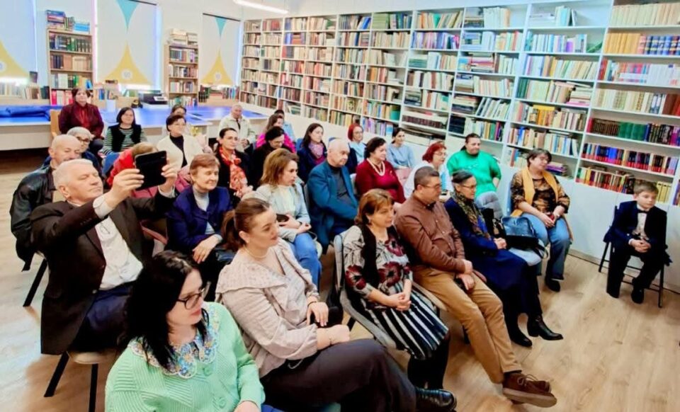 Poezia ca valiză de amintiri: Alexandru Ovidiu Vintilă la Câmpulung Moldovenesc