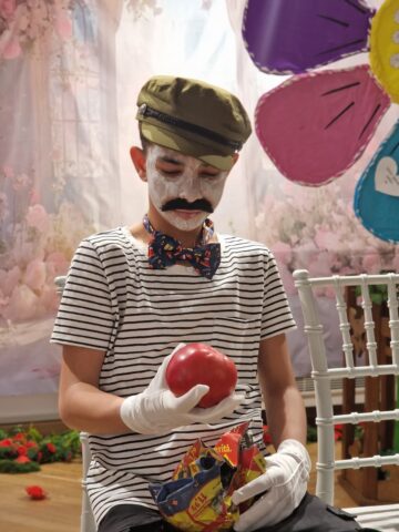 „O îmbrățișare cât o lume”, lecția de solidaritate a elevilor de la Liceul Special Câmpulung