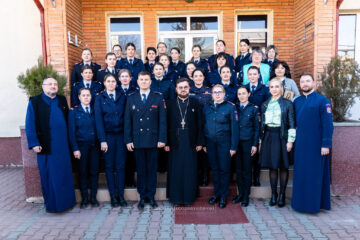 Icoane oferite femeilor aflate în slujba comunității și mamelor internate în unități medicale din Suceava