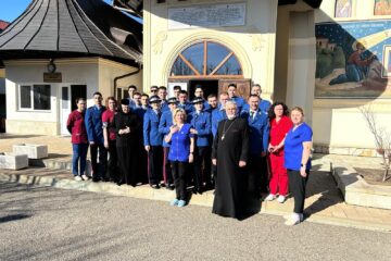 Lecție vie de slujire – Vizita elevilor jandarmi la Centrul filantropic și de întrajutorare creștină „Acoperământul Maicii Domnului” de la Mănăstirea Bogdănești