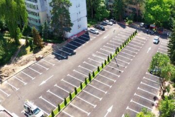 Parcarea de reședință din apropierea Policlinicii Areni, din zona La Bazin, devine cu taxă