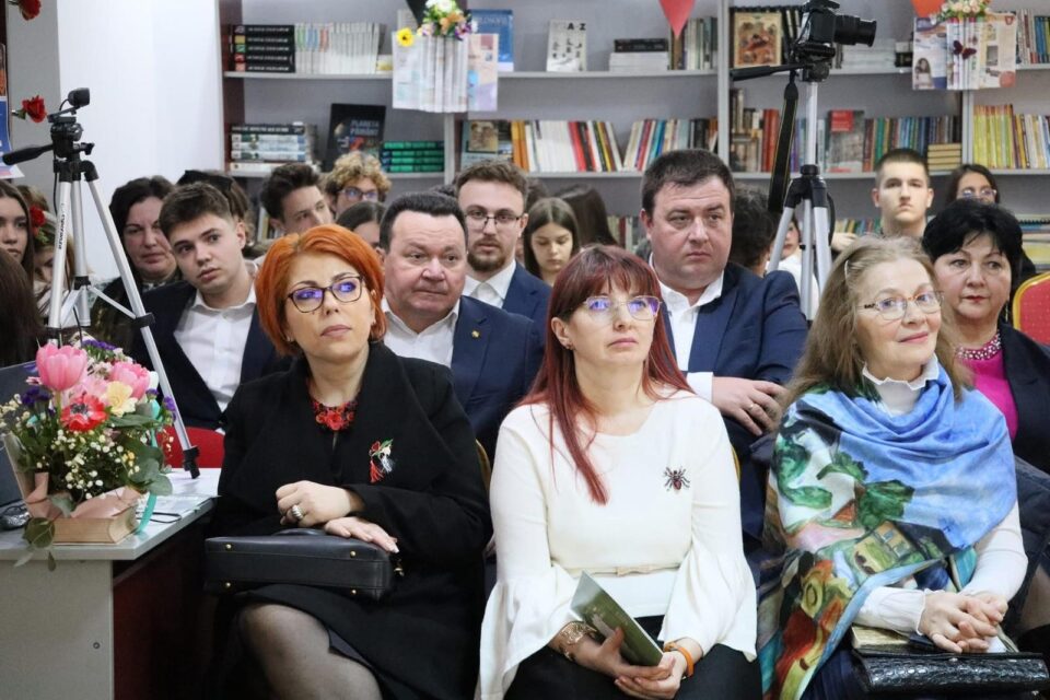 Explozie de libertate în cea de a XVI-a ediție a Festivalului Internațional „Le Printemps des Poètes”