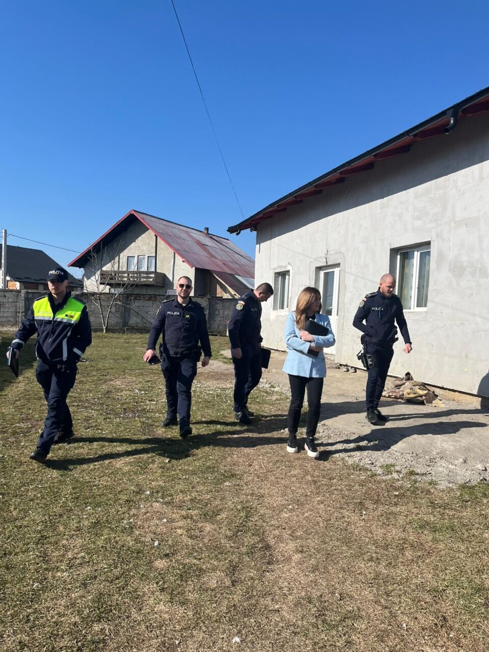 Razie de amploare a polițiștilor, la Șcheia, cu filtre rutiere, controale la familii problemă și pe linie de furt de energie electrică