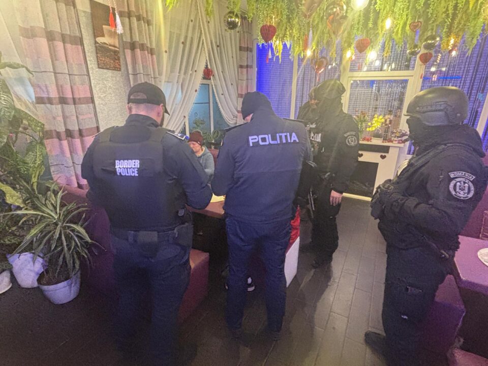 Descinderi ale Poliției în baruri și săli de jocuri, cu ”prafuri” găsite și amenzi mari pe linie de pază și protecție