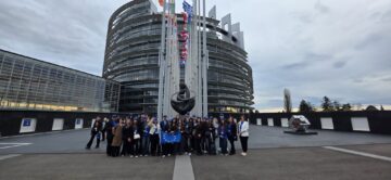 Elevi din Fălticeni, ambasadori ai valorilor europene la Parlamentul European din Strasbourg