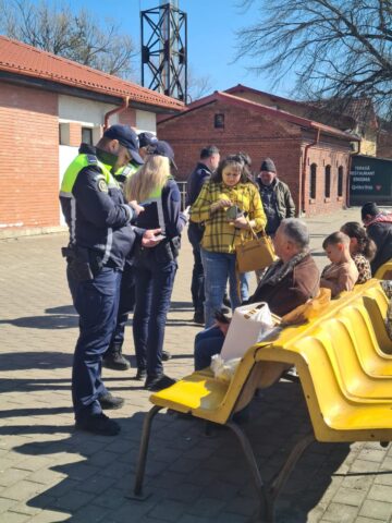 Polițiștii au găsit zece călători care circulau cu trenul fără a avea bilete