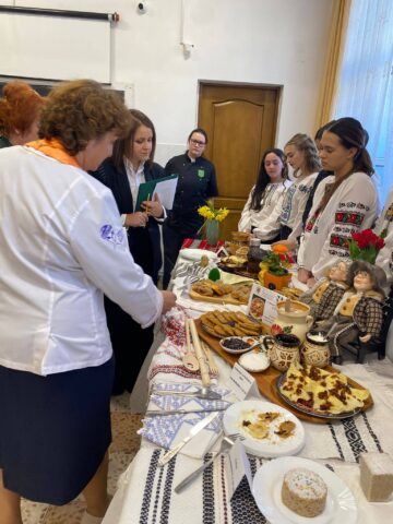 Arome și inovație: elevii din județ și-au demonstrat talentul gastronomic la concursul „Culinariada”