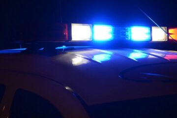 Două mașini conduse haotic, oprite la timp de polițiști. La volan erau un șofer băut și un adolescent fără permis