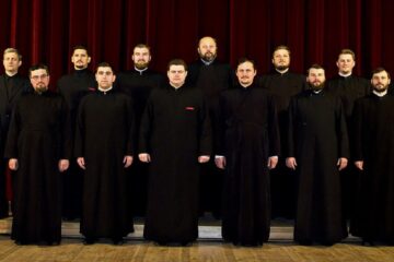 Corala „Sfântul Leontie” din Rădăuți, în concert la Muzeul Arta Lemnului