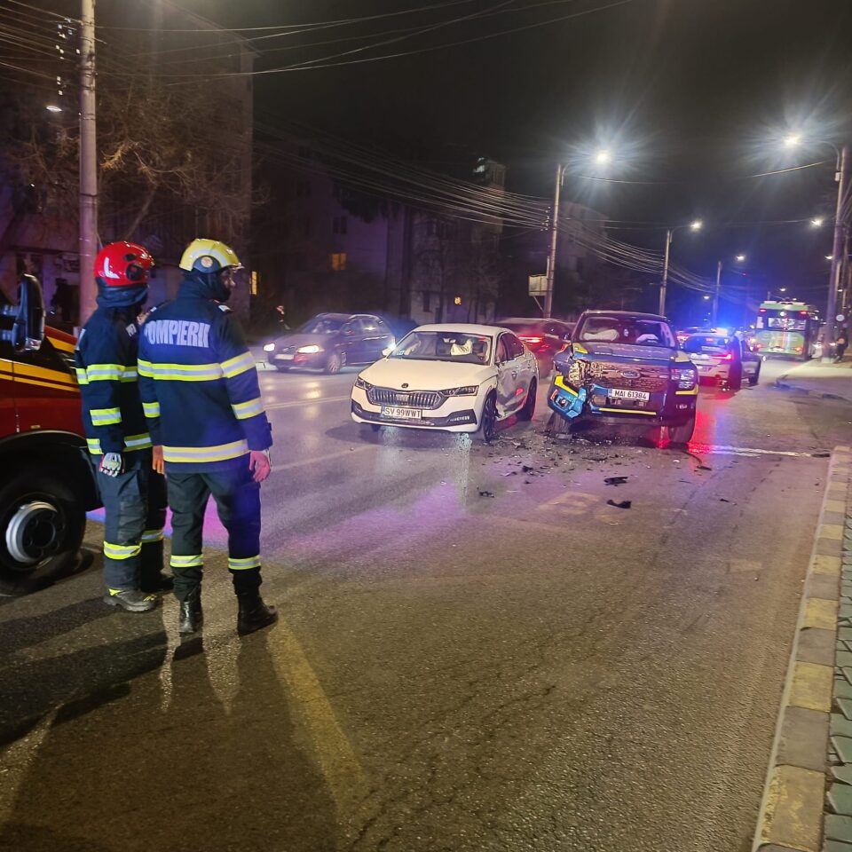 Polițist de la Criminalistică, rănit în urma unui accident rutier în zona Policlinicii Areni