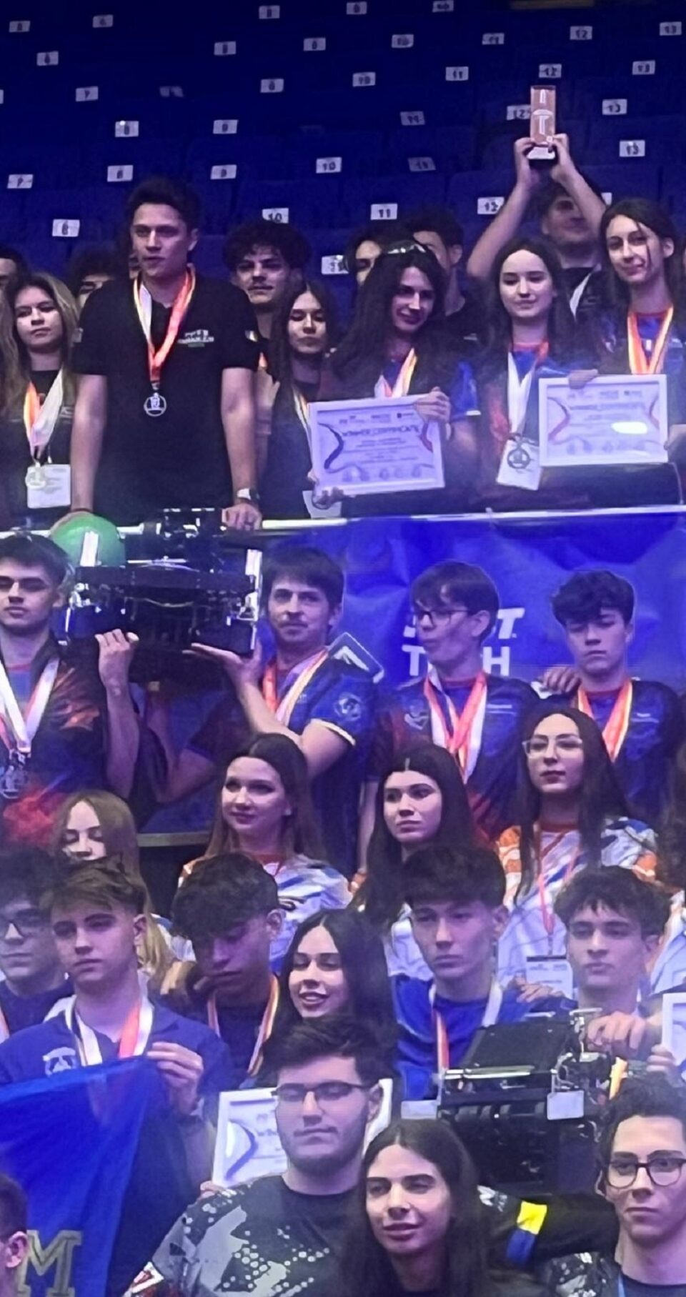 Doi suceveni, în echipa care va reprezenta România la Campionatul Mondial de Robotică din Houston