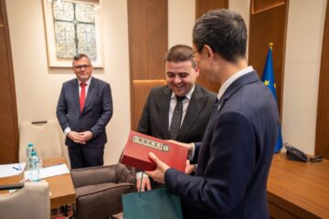 Președintele CJ Suceava, Gheorghe Șoldan, întrevedere cu ambasadorul Chinei în România
