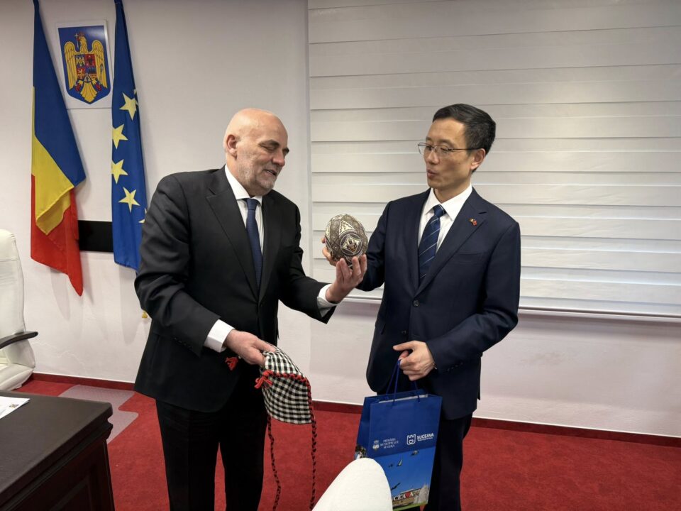 Vizită a ambasadorului Chinei în România la Primăria Suceava