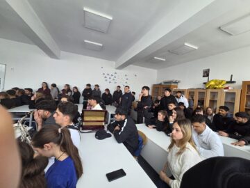 „Tous ensemble pour fêter la francophonie” pentru elevii Liceului Tehnologic “Oltea Doamna” Dolhasca