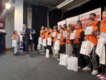 Primarul Cătălin Coman i-a premiat pe cei mai buni sportivi din municipiu și antrenorii acestora