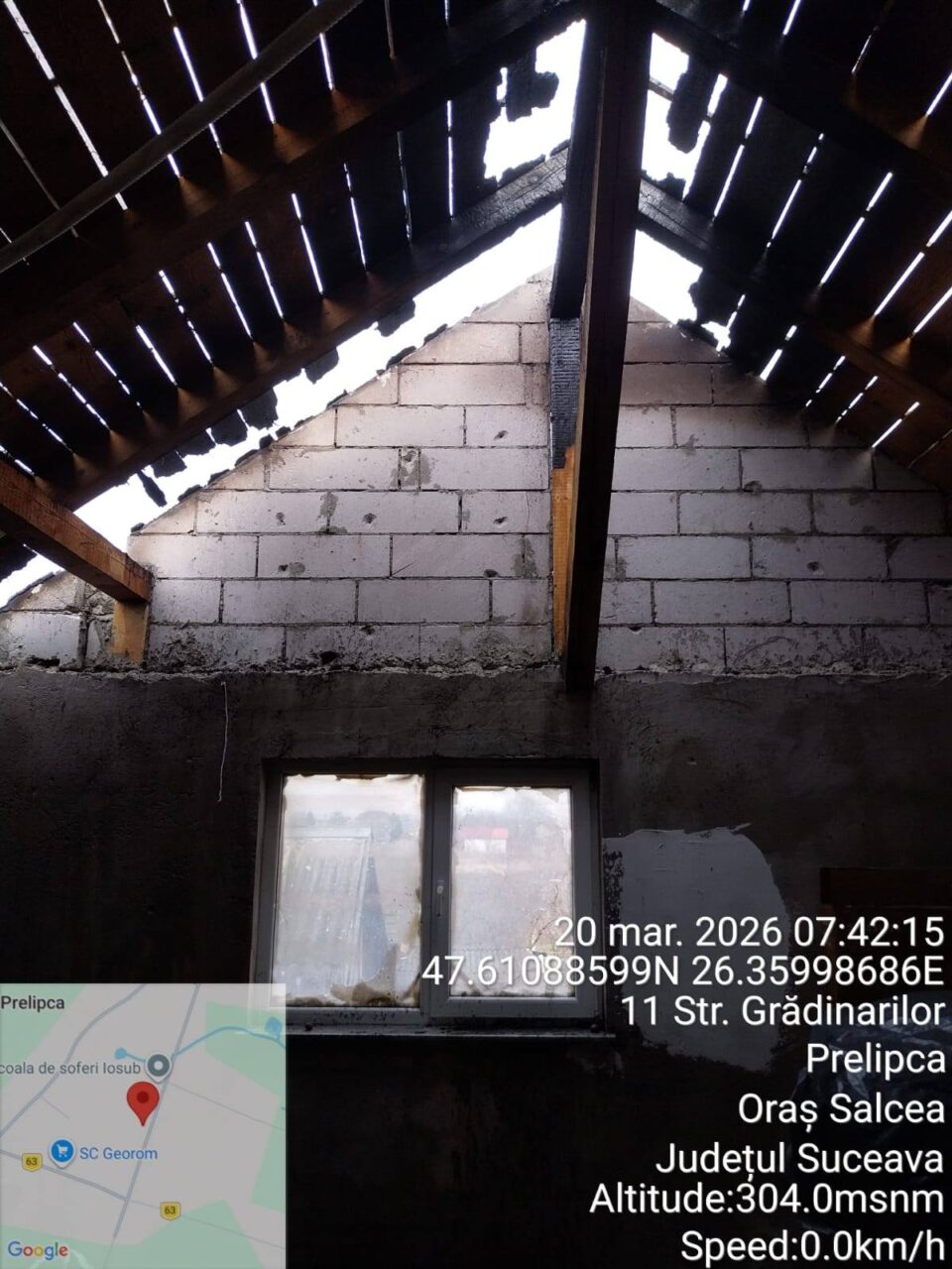 Incendiu la casa unui angajat al Primăriei Salcea, angrenat de-a lungul timpului în misiuni multiple de sprijin după incendii