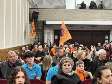 Primarul Cătălin Coman i-a premiat pe cei mai buni sportivi din municipiu și antrenorii acestora